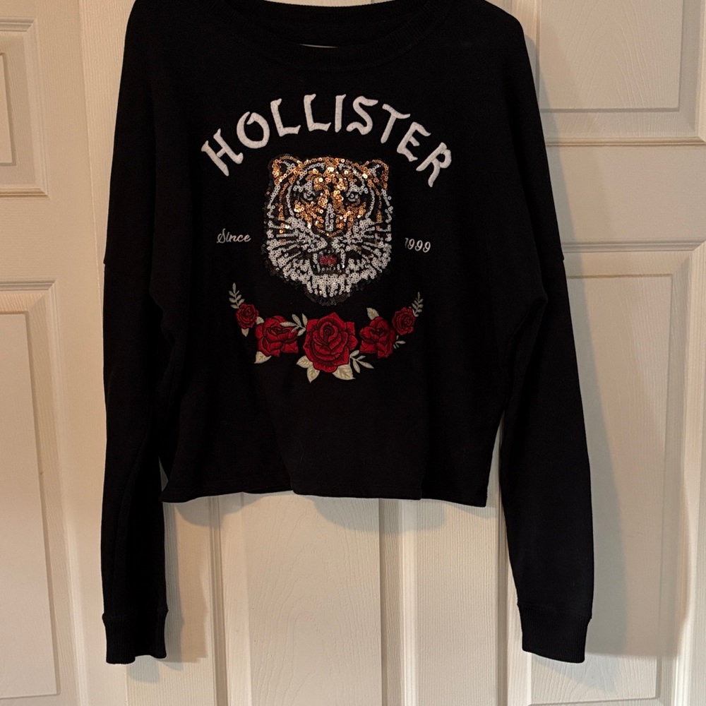 Hollister Black Cropped Sweatshirt with Tiger and Roses